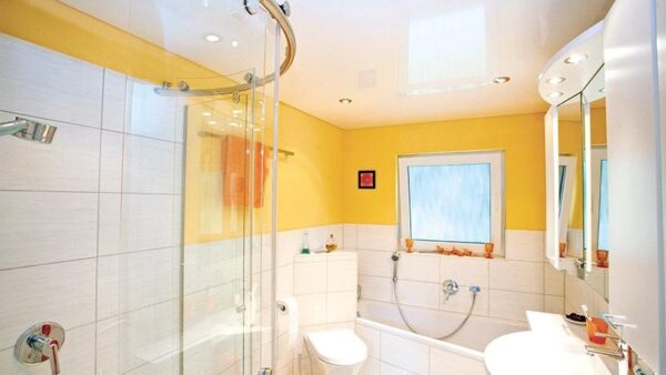 Какой потолок выбрать для ванной комнаты