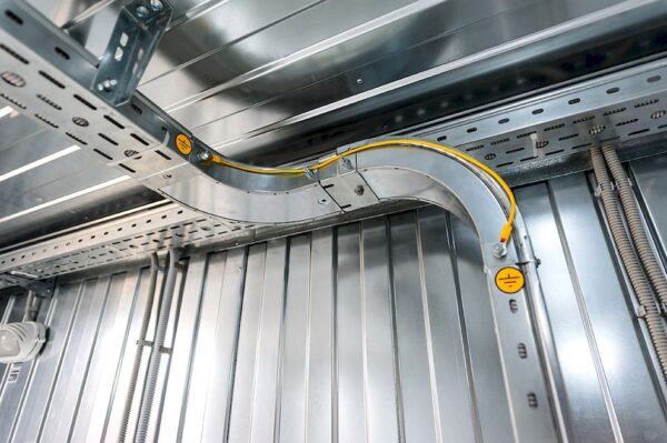 Металлические кабельные лотки: Преимущества, производство и применение